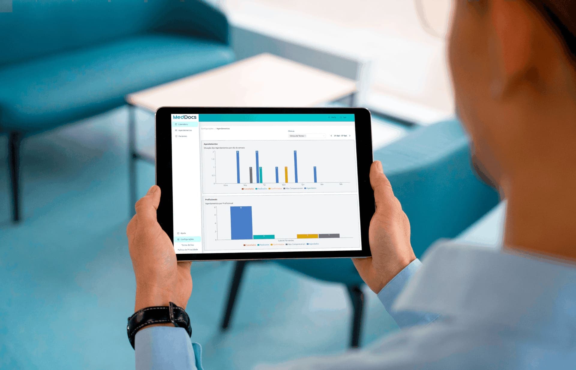 Equipe médica utilizando o MedDocs